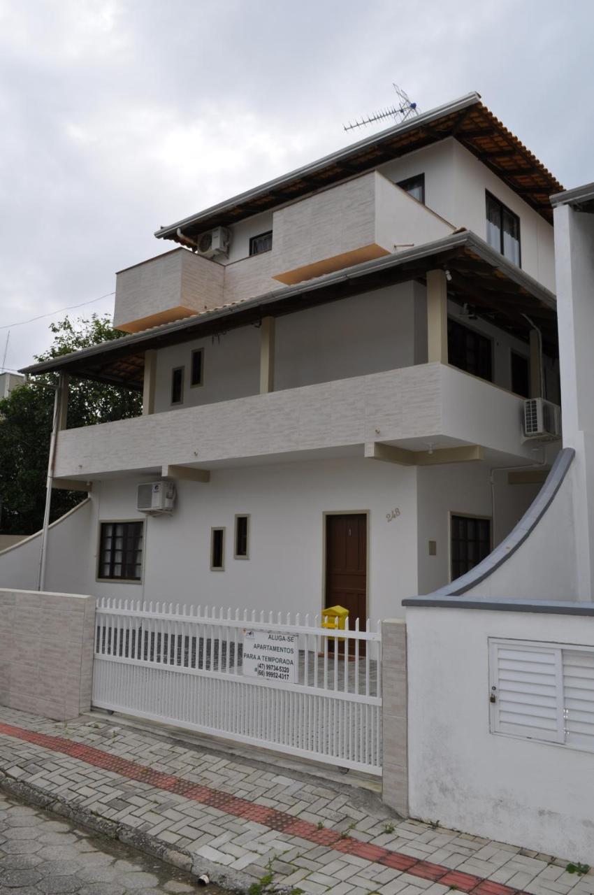 Apartamentos Bombinhas - 140 Metros Da Praia المظهر الخارجي الصورة